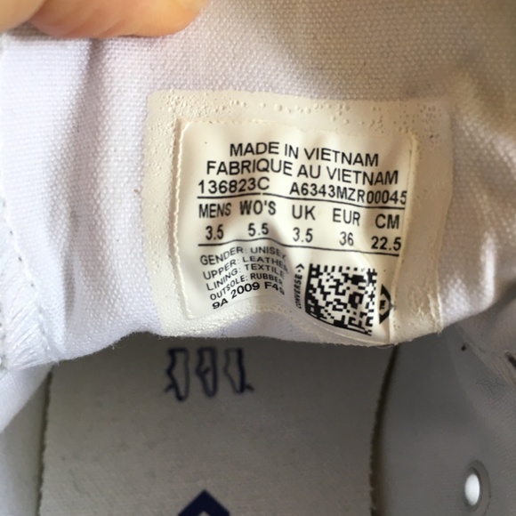 White Converse - Picture 4 of 4